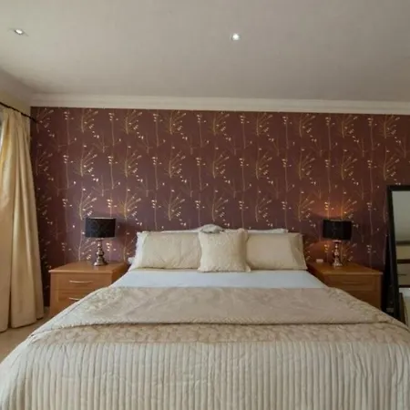 בית נופש Lovely 4-bed House In Costa Adeje *